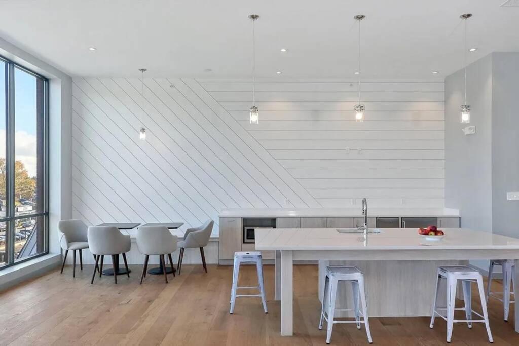 Luxury Apartment With Gym, Steps From Commuter Rail #4011 Reading Eksteriør billede