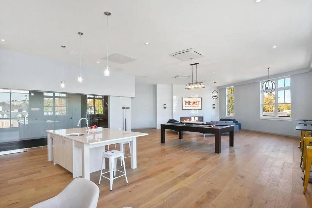Luxury Apartment With Gym, Steps From Commuter Rail #4011 Reading Eksteriør billede